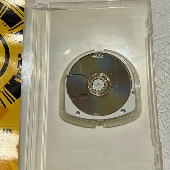 Metal Gear Solid Peace Walker for Sony PSP CiB - Picture 3 of 5